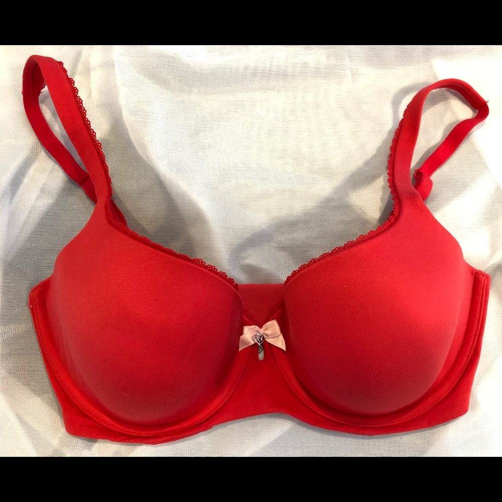 Victoria’s Secret Body By Victoria Lined Bra